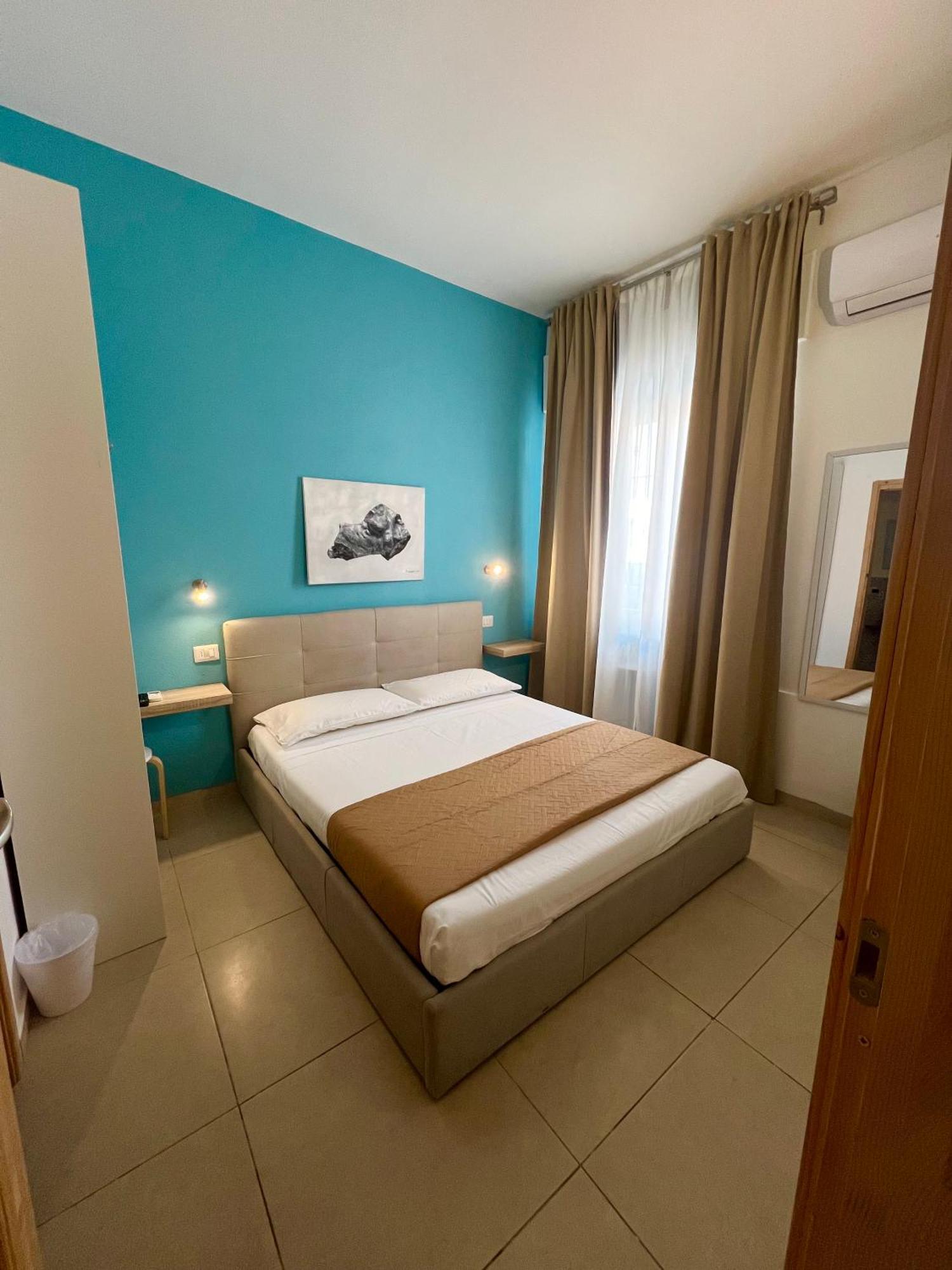 Les Chambres De Francoise Guest House 奧爾比亞 外观 照片
