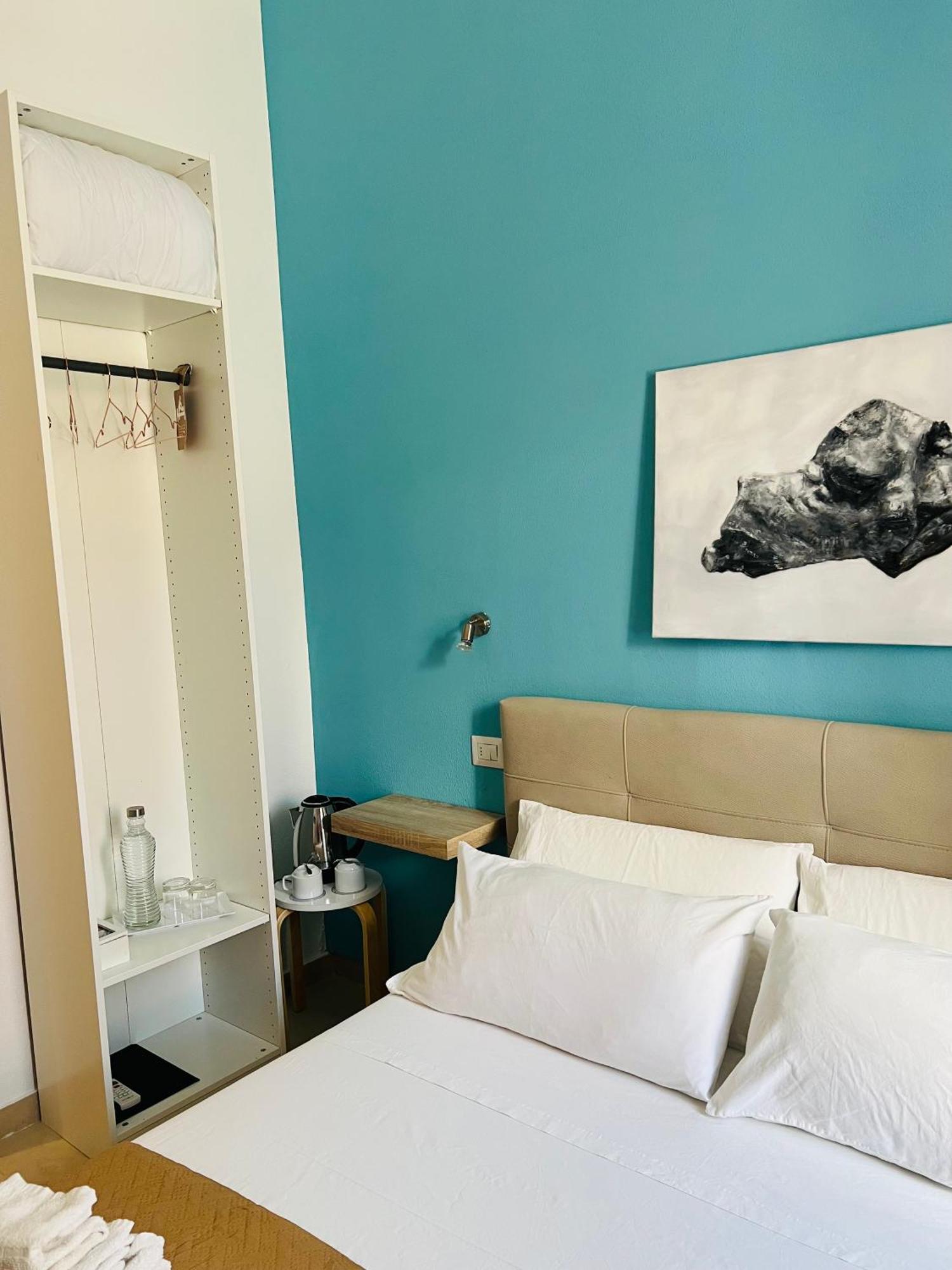 Les Chambres De Francoise Guest House 奧爾比亞 外观 照片