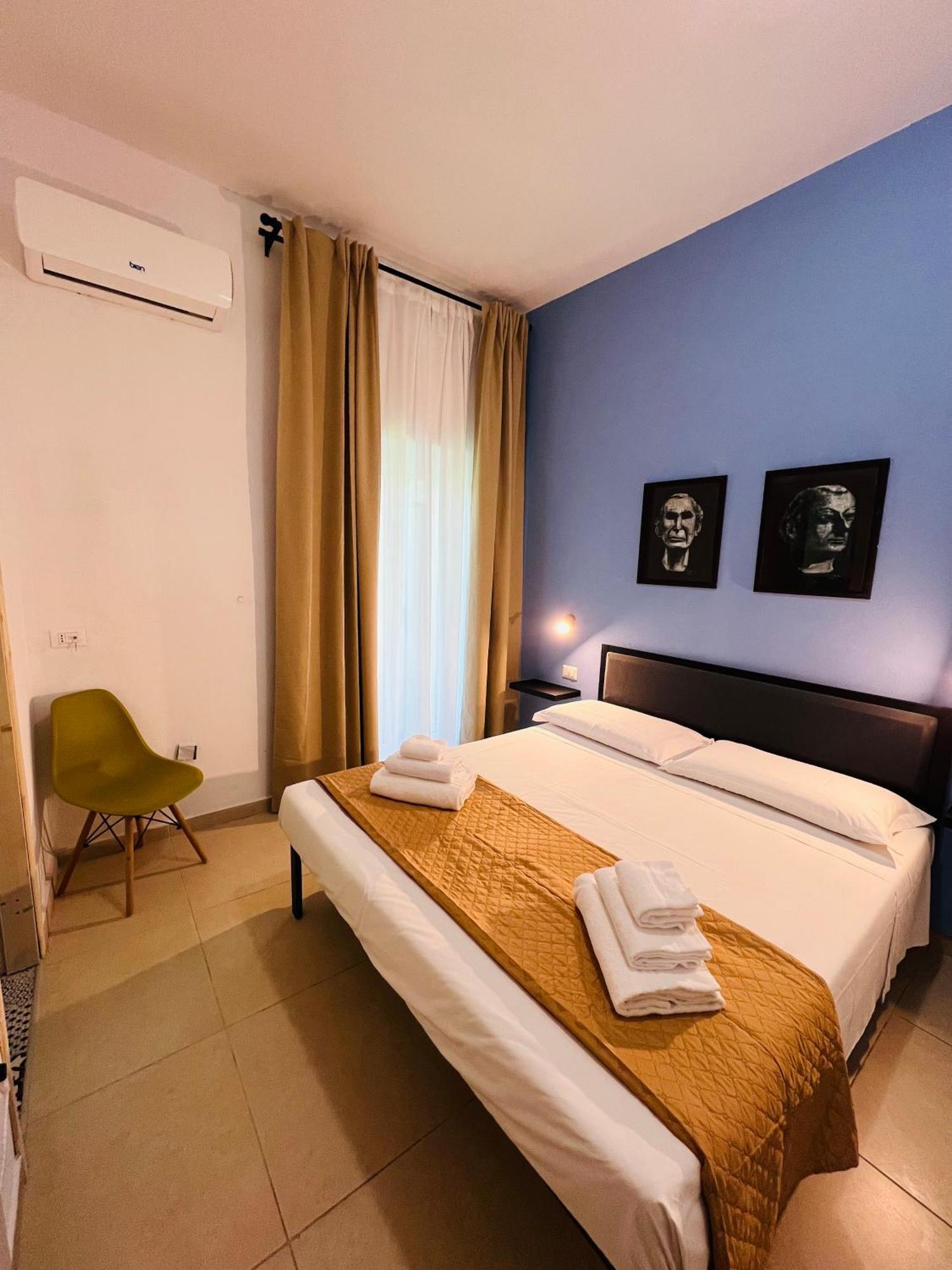 Les Chambres De Francoise Guest House 奧爾比亞 外观 照片