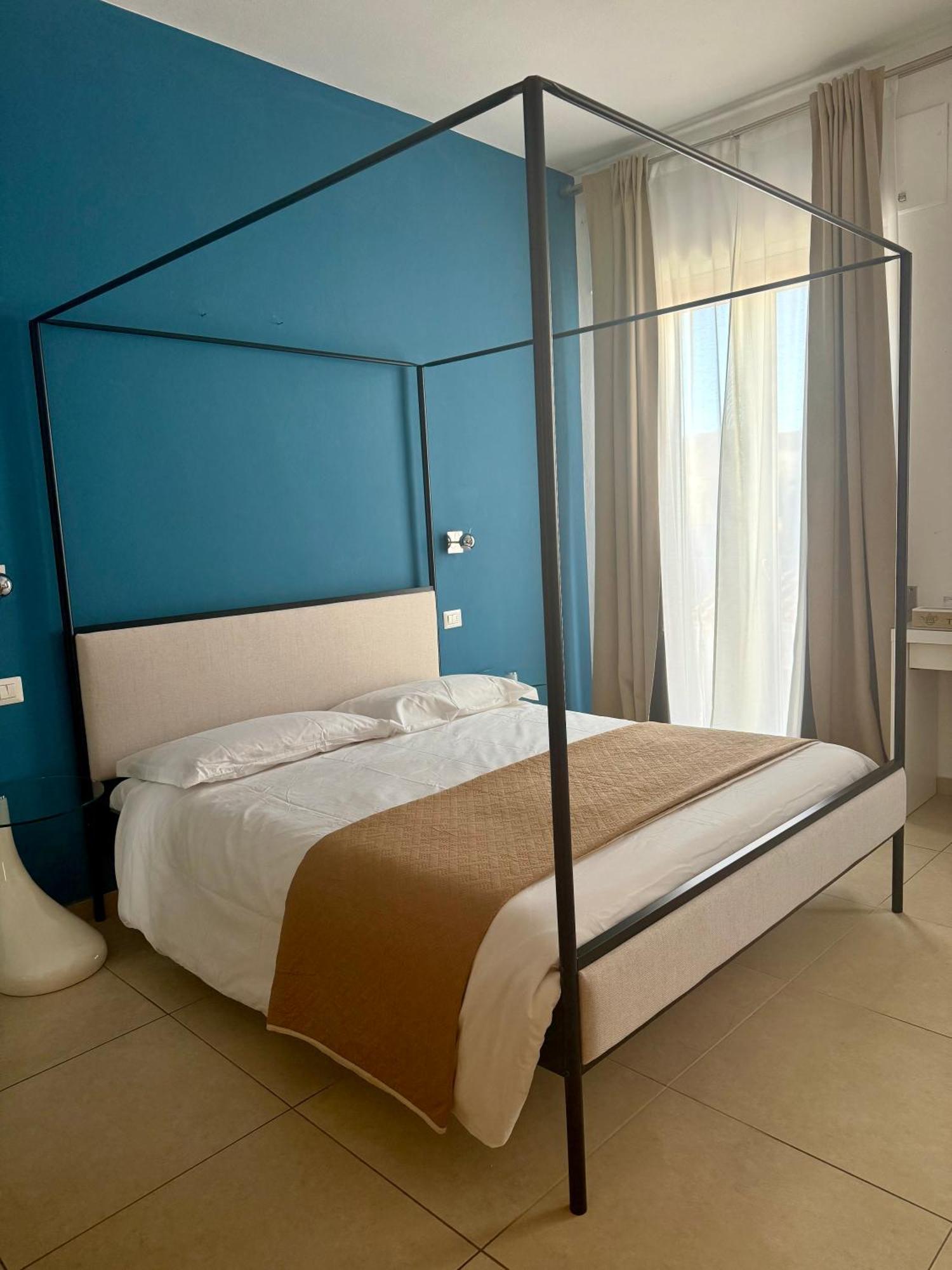 Les Chambres De Francoise Guest House 奧爾比亞 外观 照片