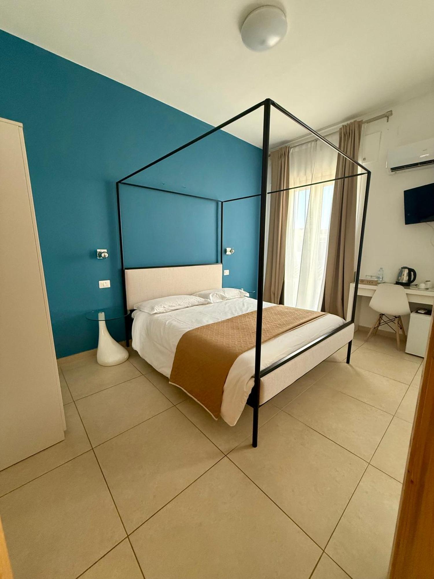 Les Chambres De Francoise Guest House 奧爾比亞 外观 照片