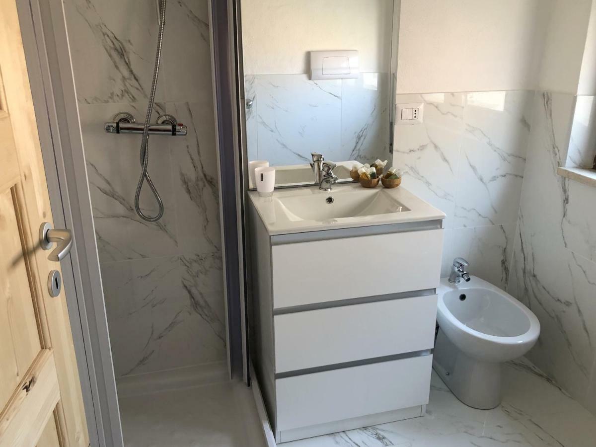 Les Chambres De Francoise Guest House 奧爾比亞 外观 照片