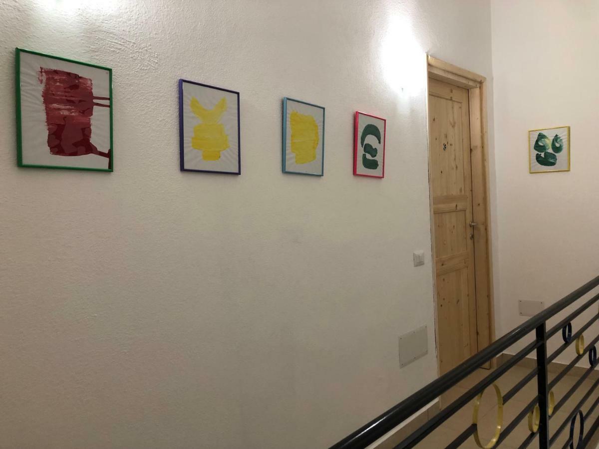Les Chambres De Francoise Guest House 奧爾比亞 外观 照片